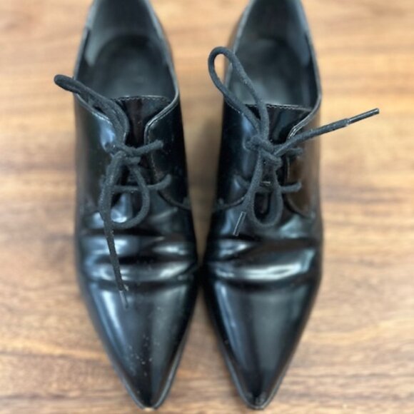 Marc Fisher lace up heel - black patent leather - size: 7.5 - Picture 2 of 2